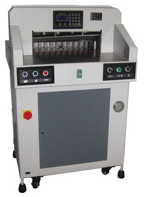 China Schnittgröße der elektrische automatische programmierbare Guillotinen-Papierschneidemaschine-490mm fournisseur