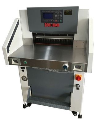 China Büro-vollautomatische Schneidemaschine-automatische Schneidemaschine für 520mm Papier fournisseur